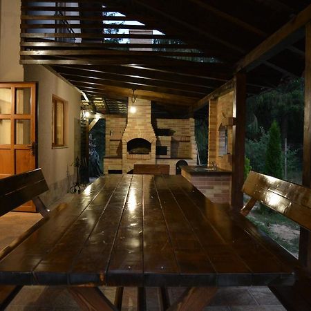 cabana din padure Finis Bagian luar foto